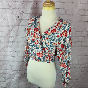 billabong safe bet Surplice floral blouse with puff sleeves crop top sz small